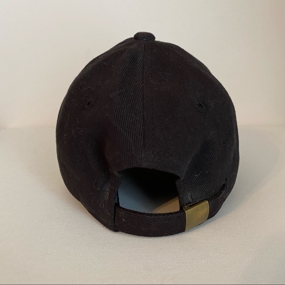 Findlay Adjustable Back Hat with Hidden Pocket - Picture 4 of 9